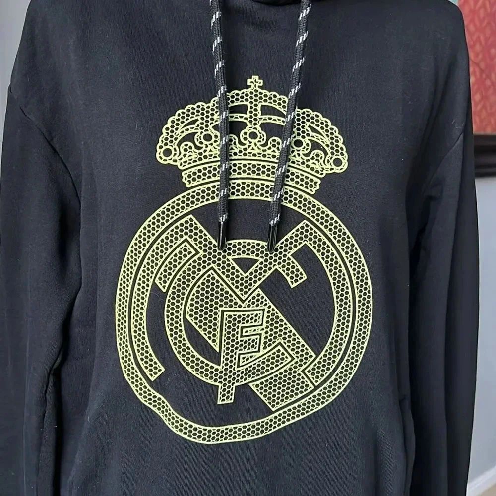 Real Madrid Sweatshirt - Picture 3 of 7